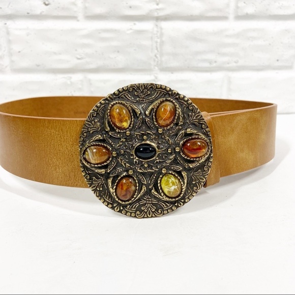 Leather BELT with large round metal buckle with jeweled detailing - Picture 3 of 6
